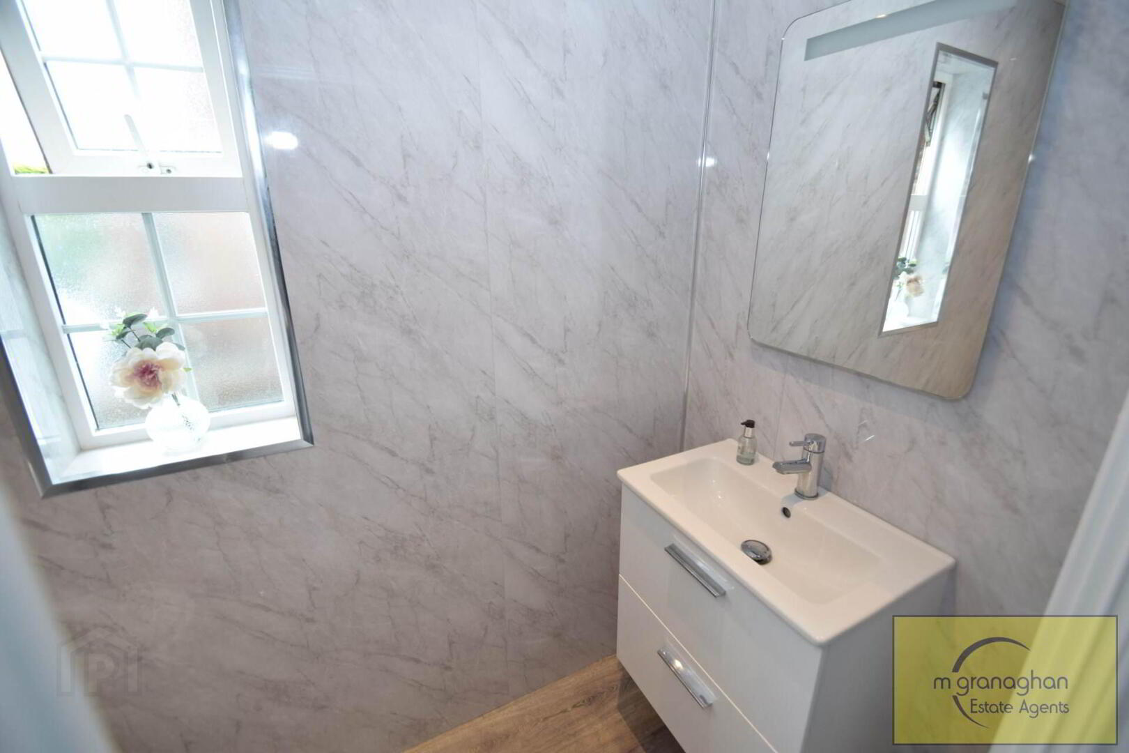 23 Mount Eagles Crescent 10 of 28