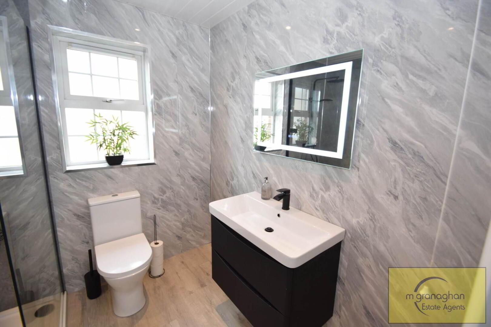 23 Mount Eagles Crescent 21 of 28