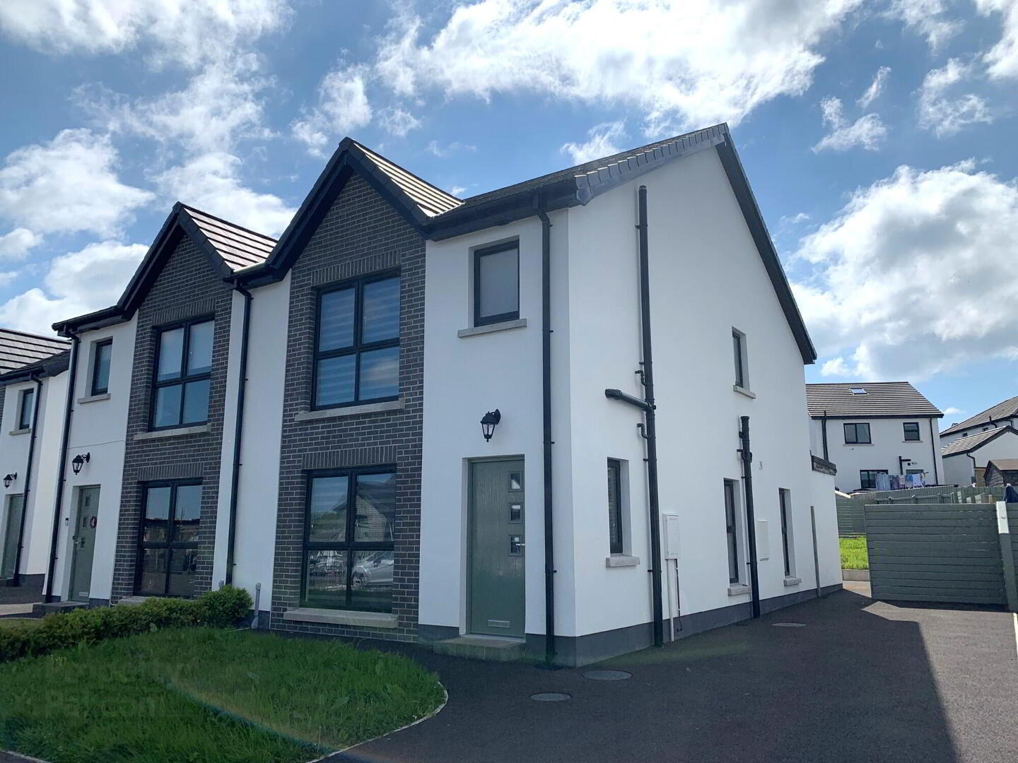 3 Millbrooke Avenue 1 of 31