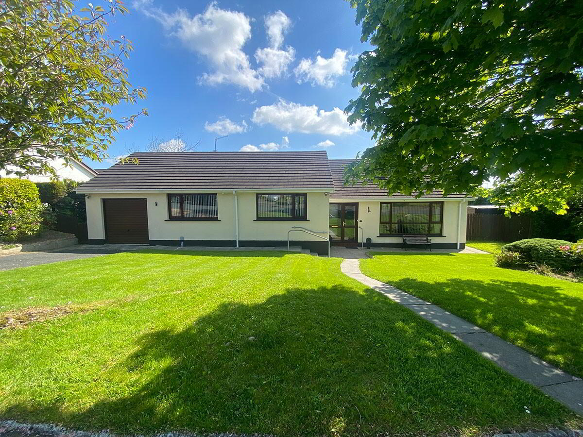 5 Larchwood 1 of 14