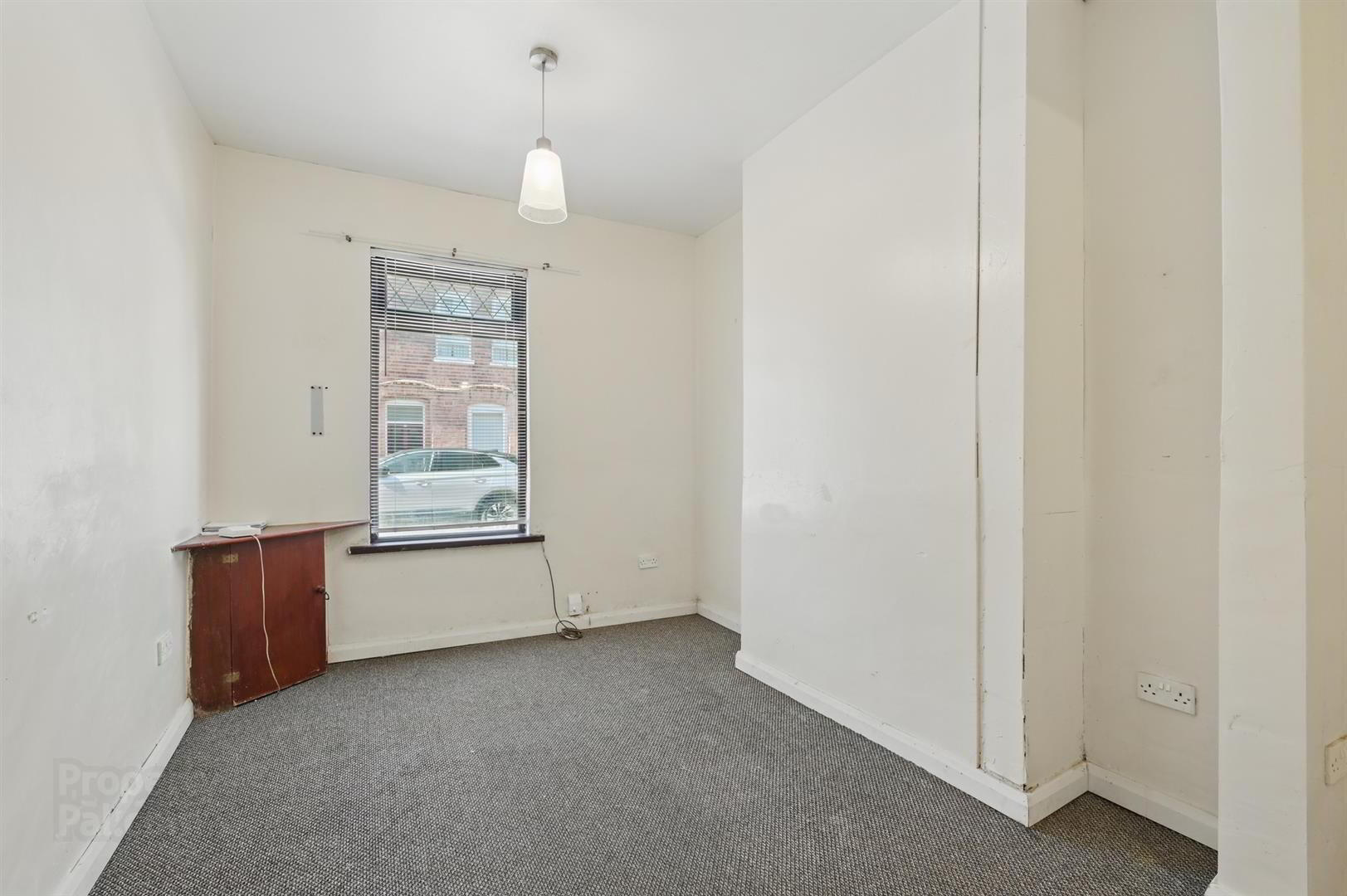 16 Pandora Street 3 of 12