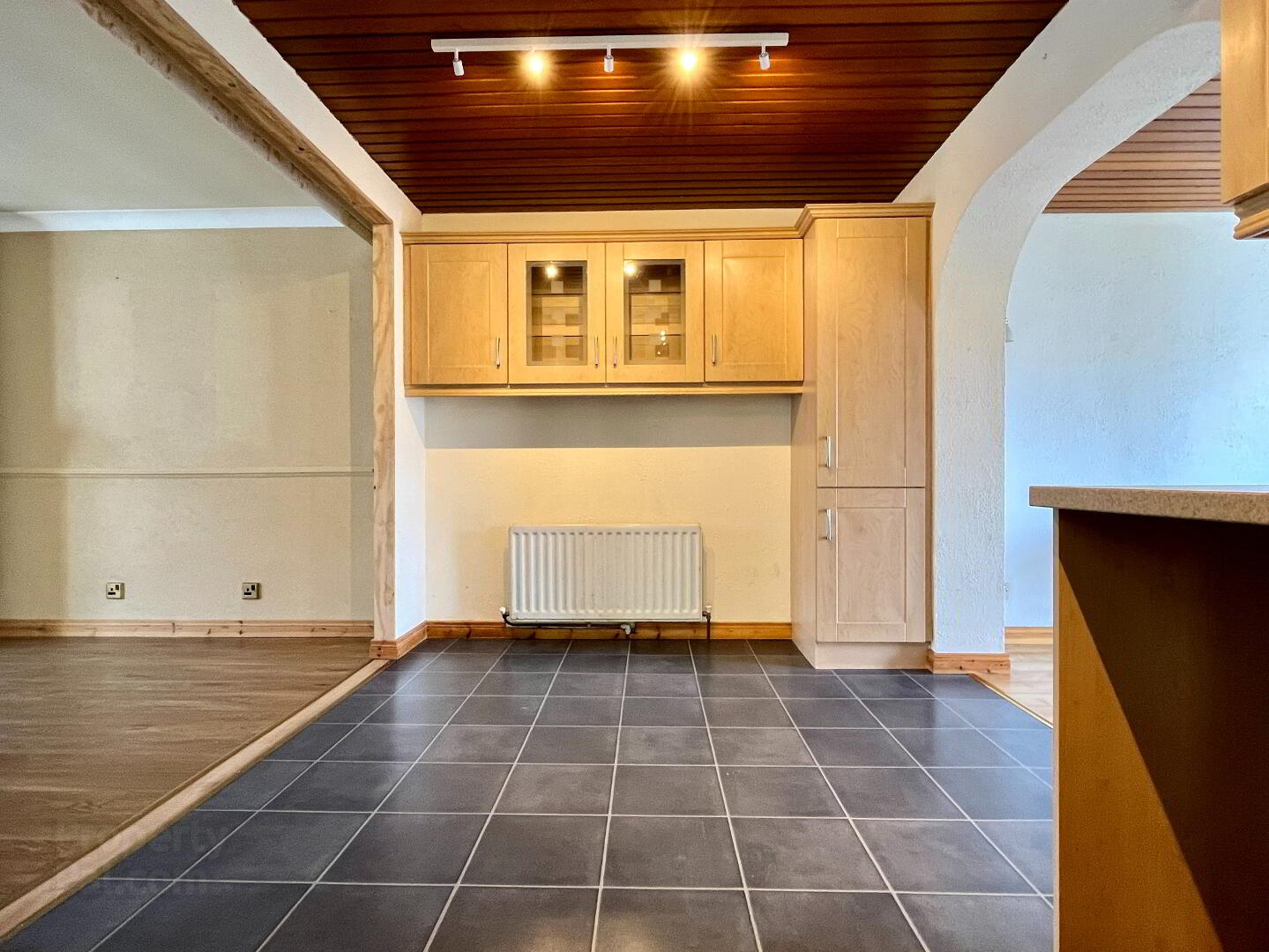 25 Kingsway Drive 9 of 32