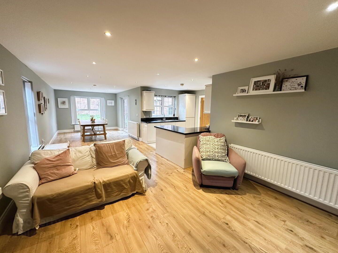 21 Scarvagh Heights 8 of 28