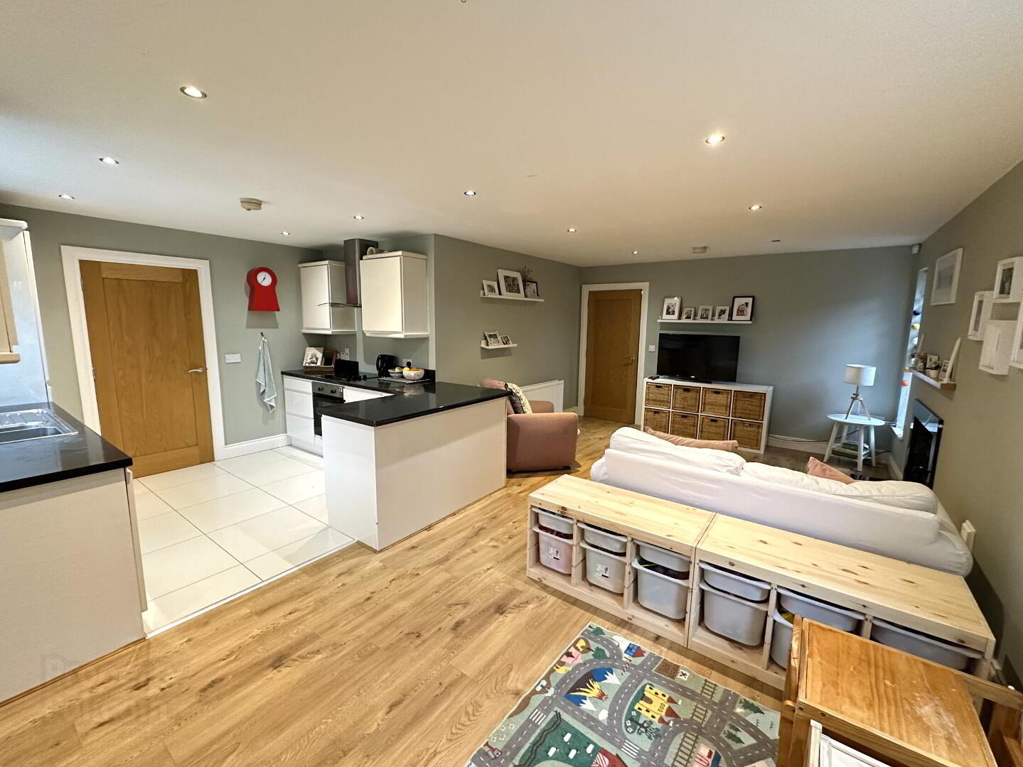 21 Scarvagh Heights 13 of 28