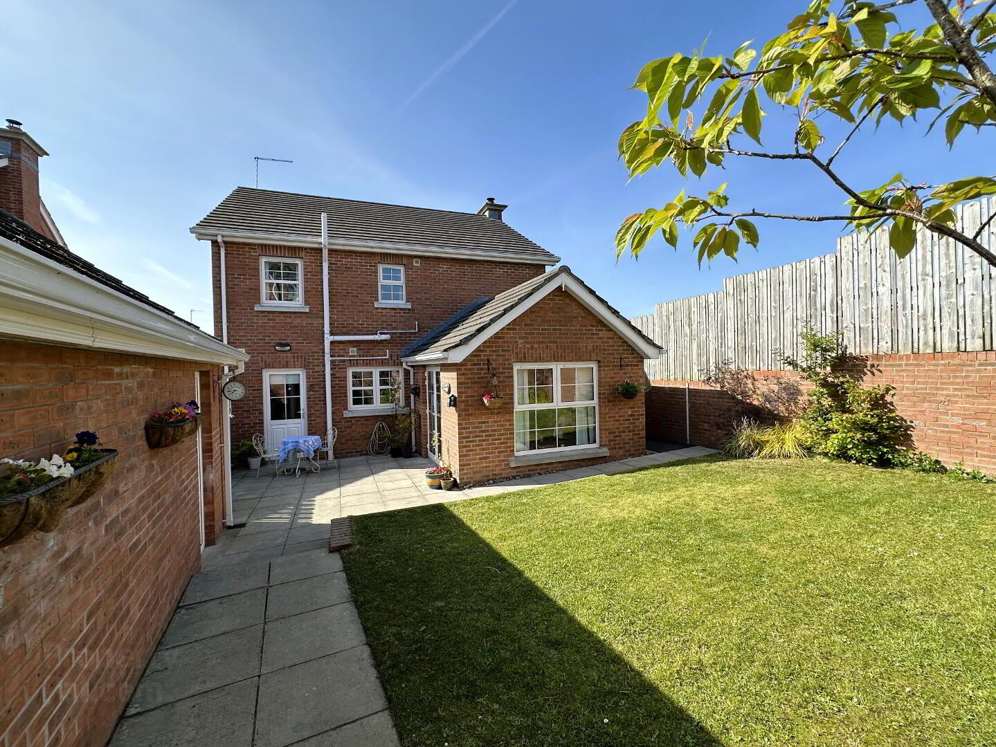 21 Scarvagh Heights 28 of 28