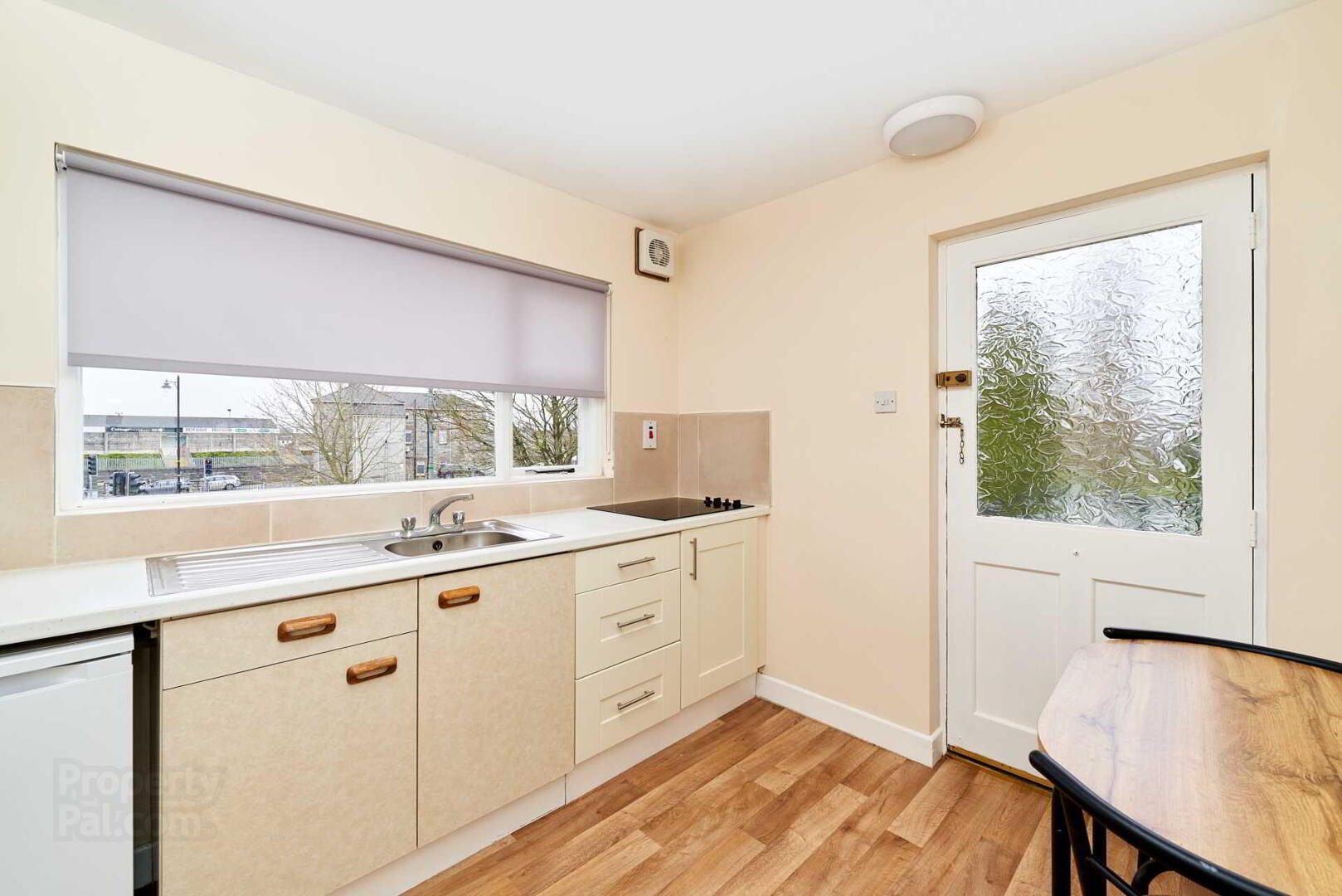 Apt 3, Knockadoon 1 of 7
