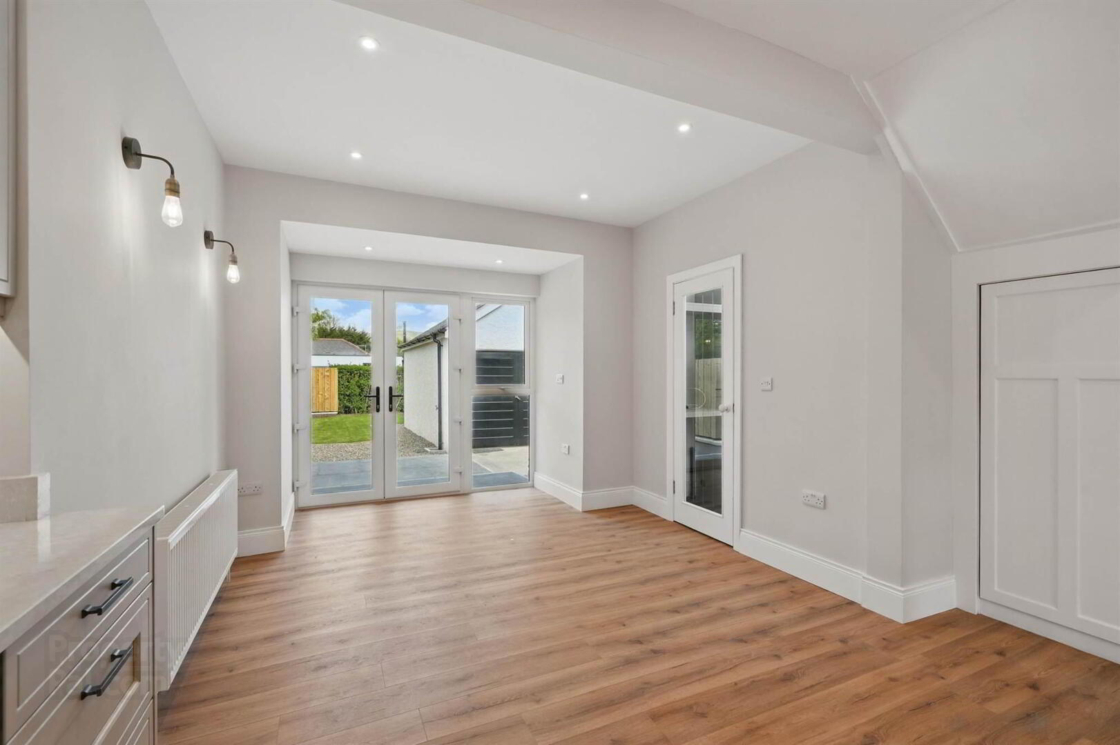 65 Upper Lisburn Road 9 of 21