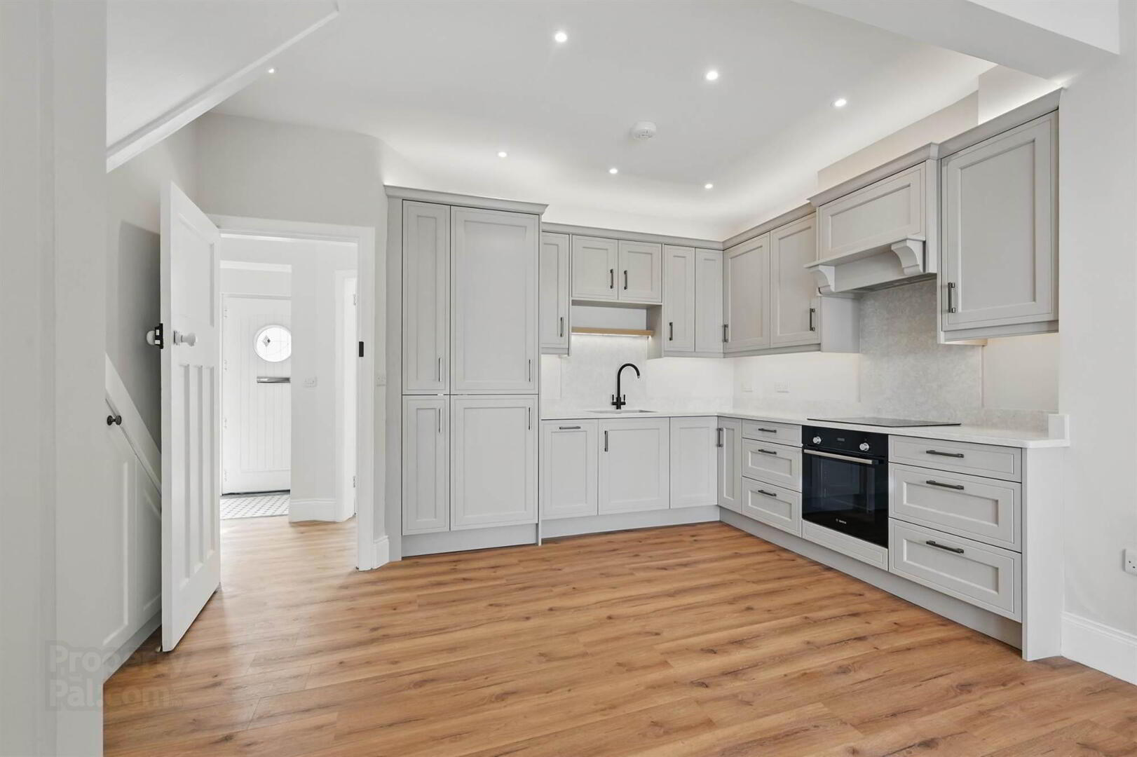 65 Upper Lisburn Road 8 of 21