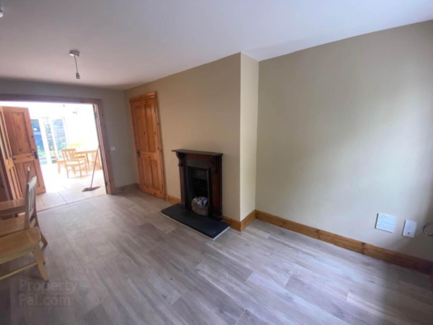 10 Bridge Street 3 of 8