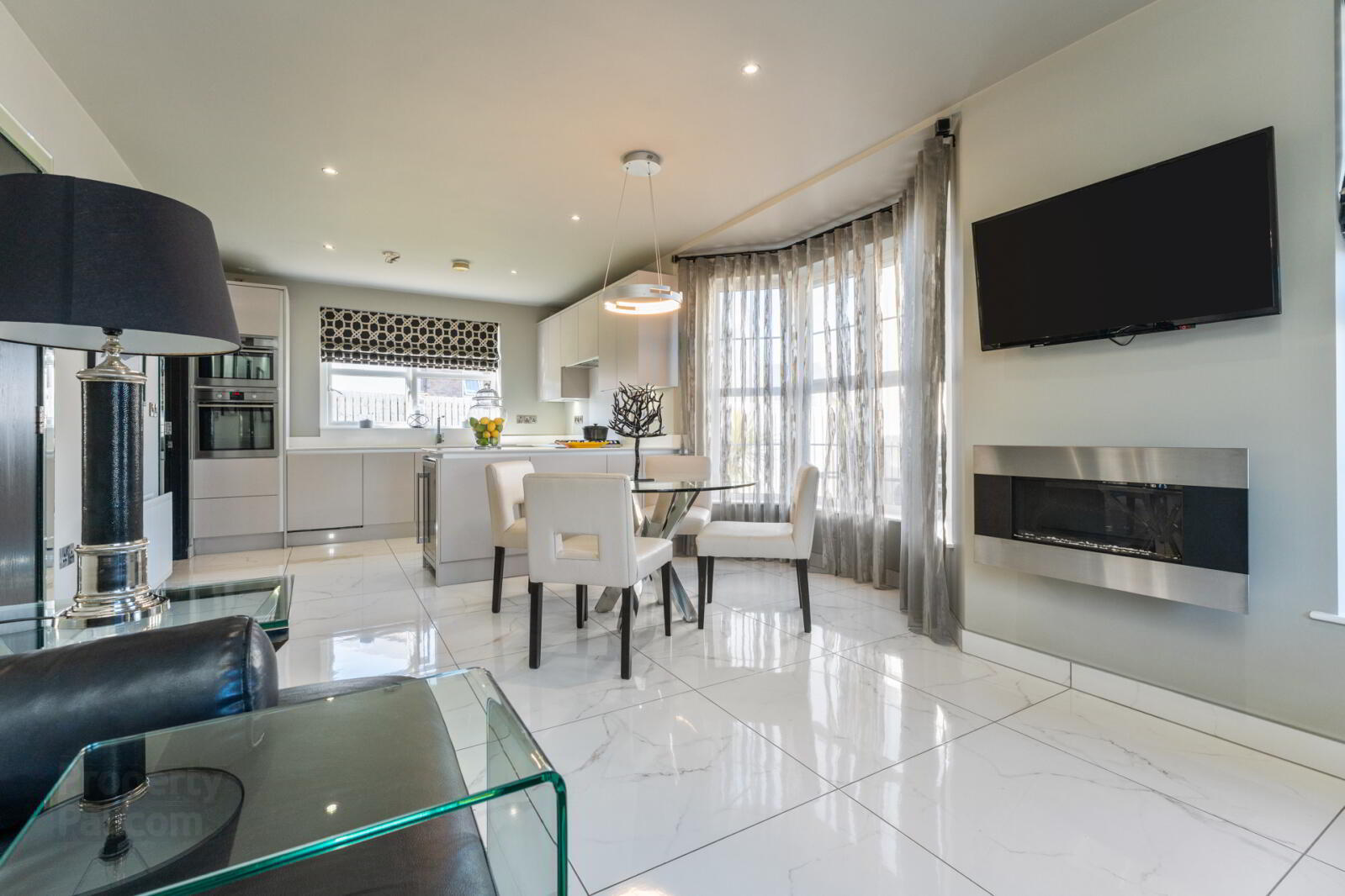 7 Hartley Hall Close 11 of 29