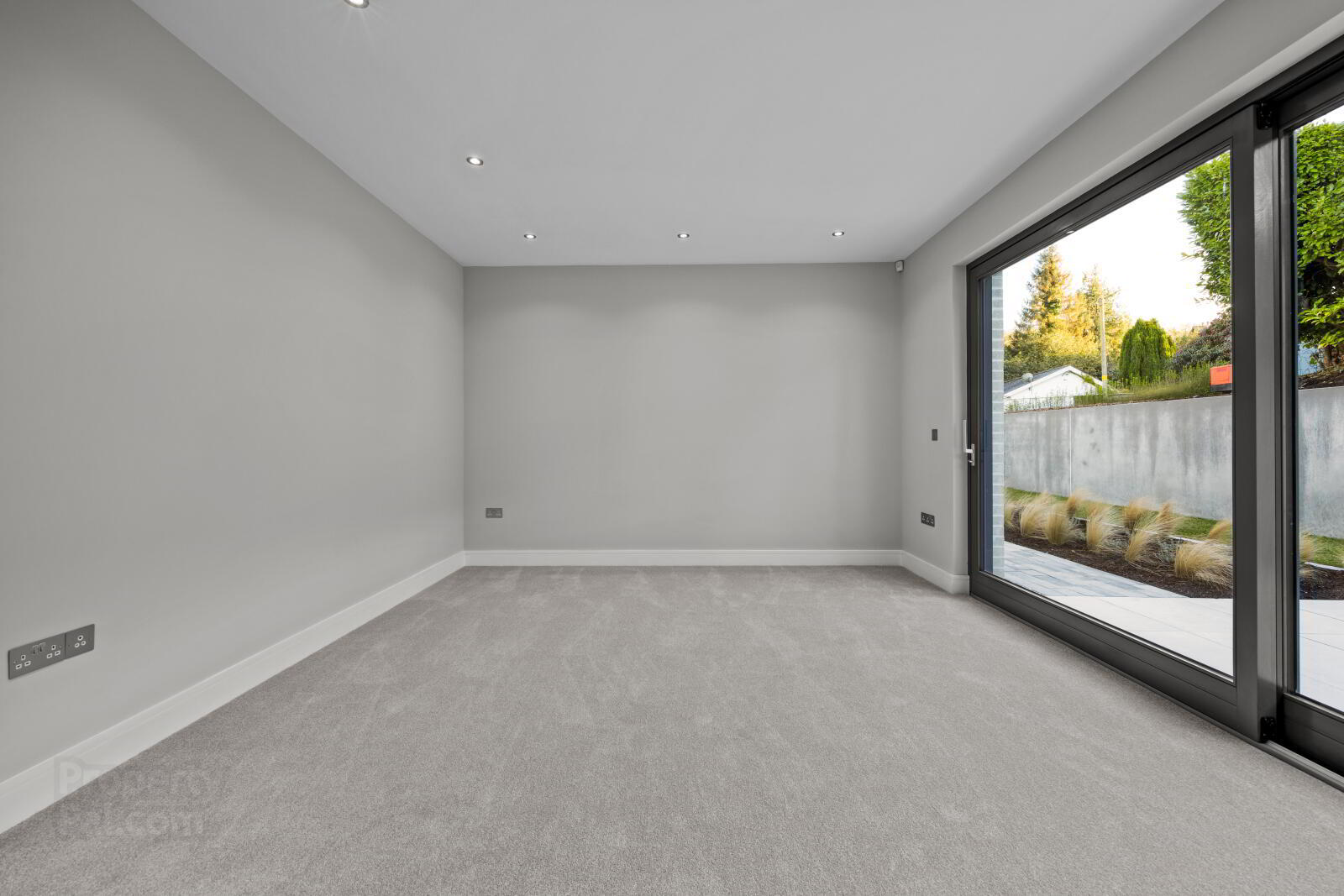 Monad, 7a Glen Road 21 of 54