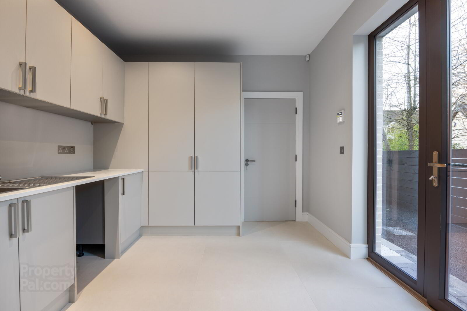 Monad, 7a Glen Road 15 of 54