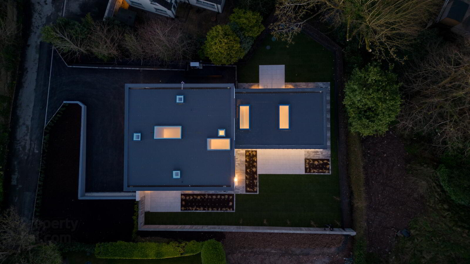 Monad, 7a Glen Road 45 of 54