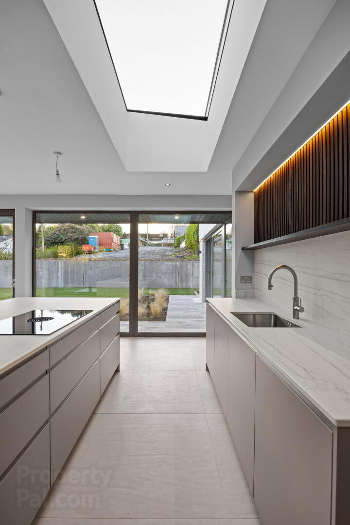 Monad, 7a Glen Road 14 of 54