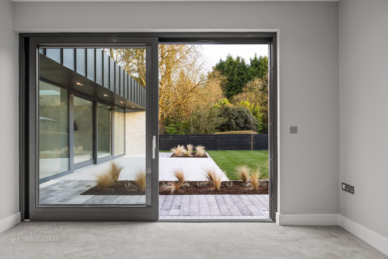 Monad, 7a Glen Road 18 of 54