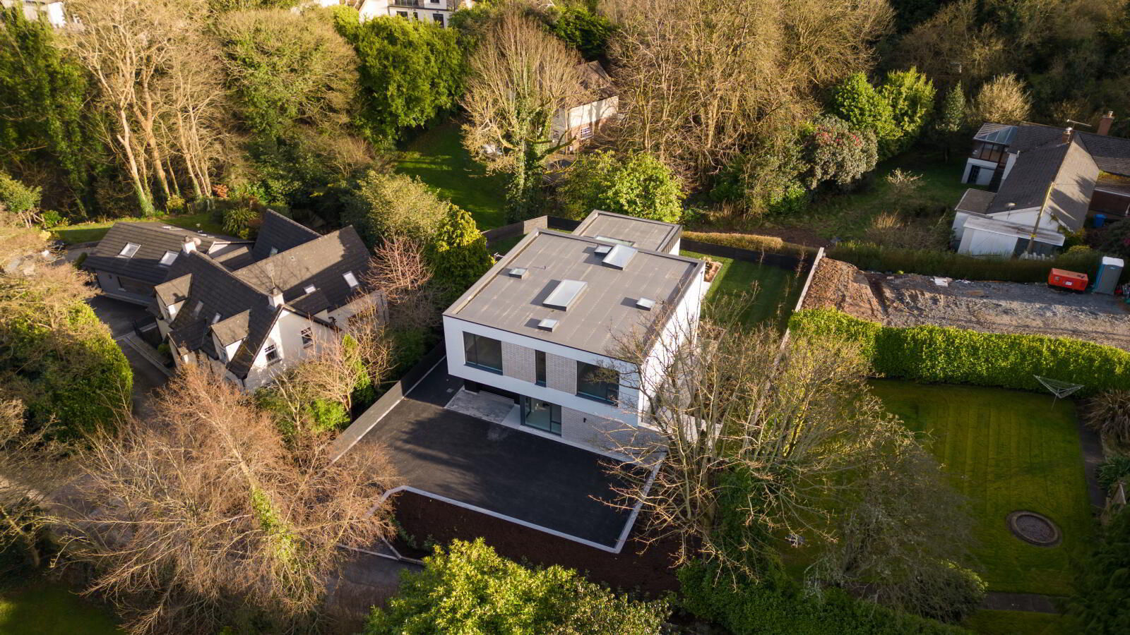 Monad, 7a Glen Road 53 of 54