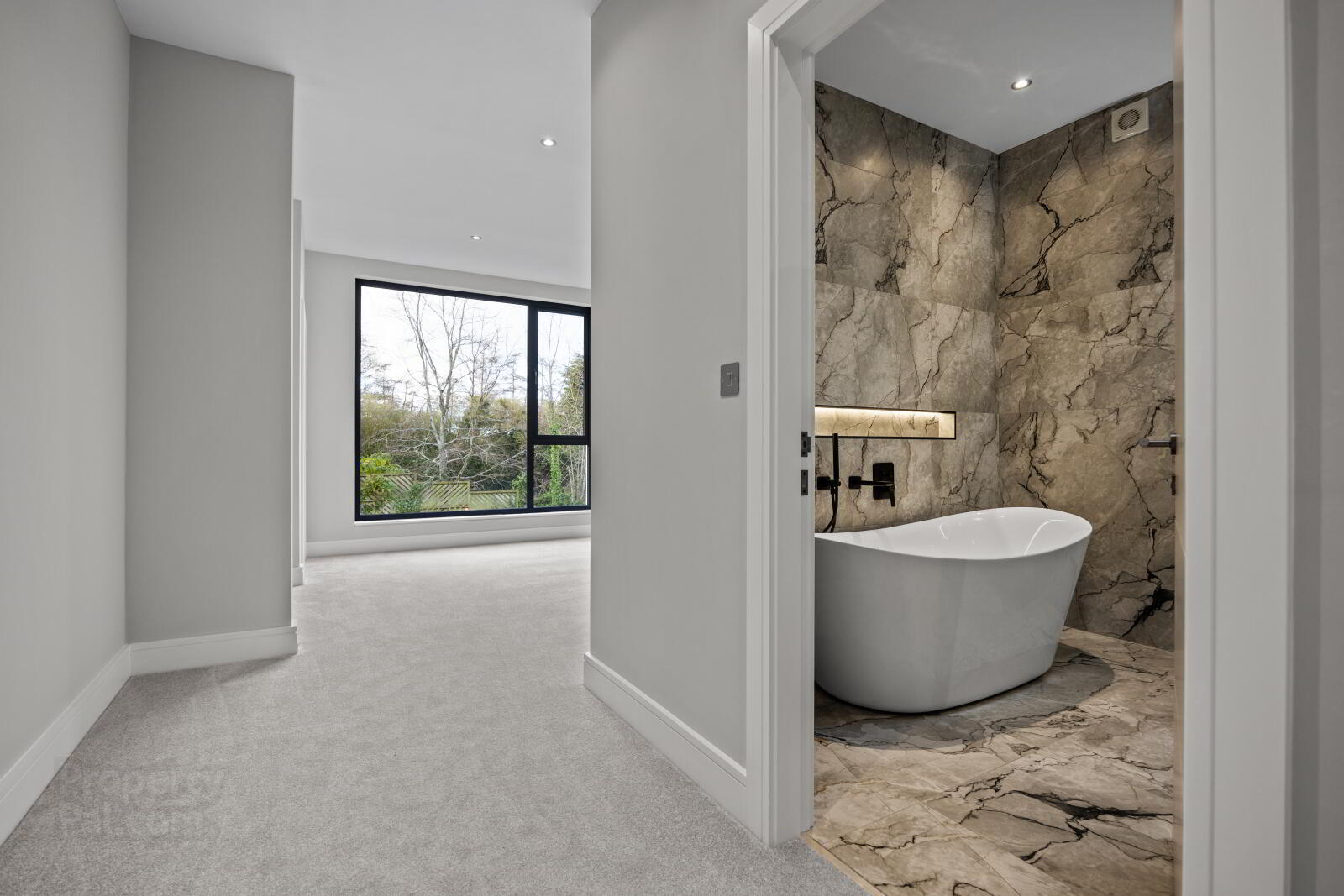 Monad, 7a Glen Road 25 of 54