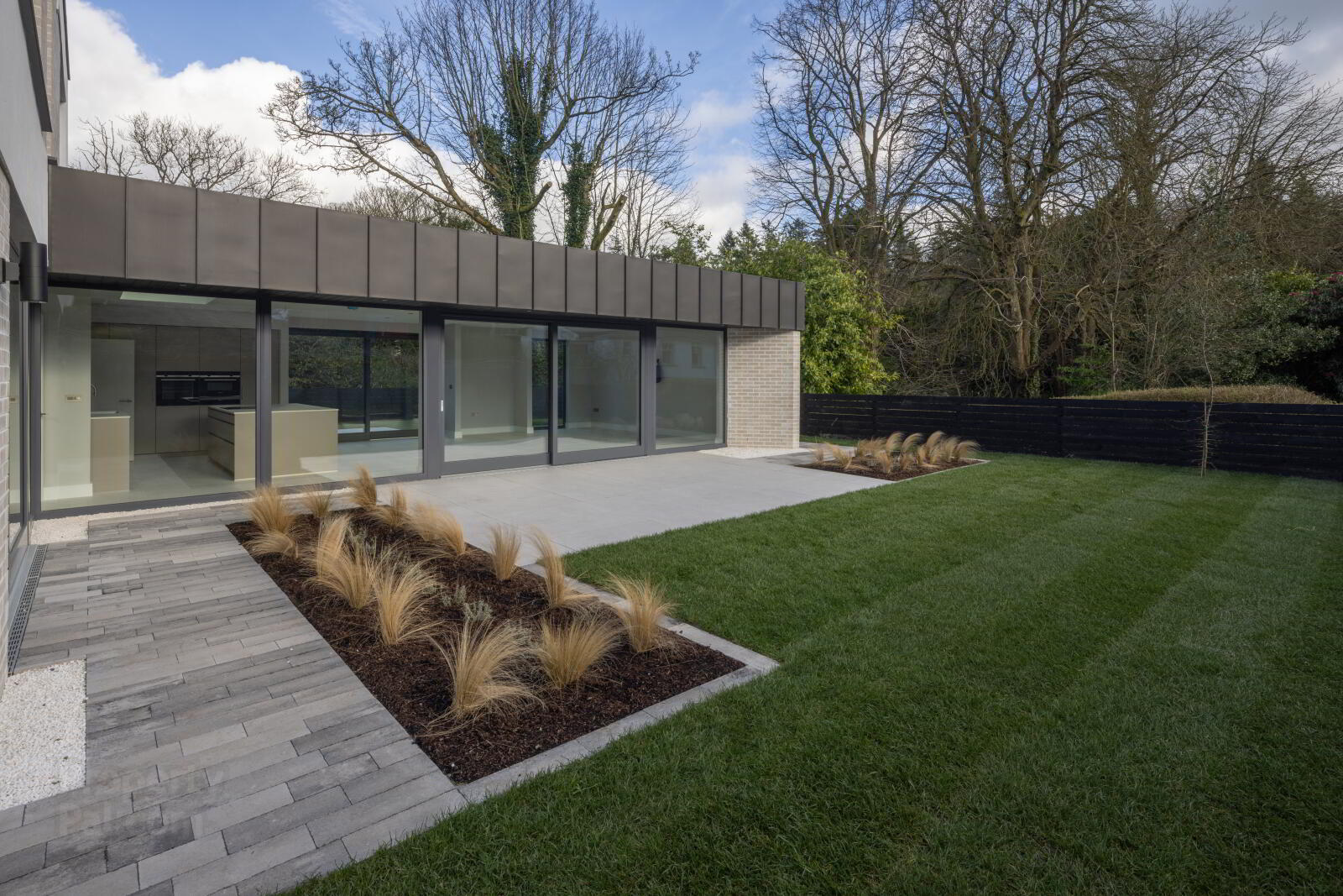 Monad, 7a Glen Road 41 of 54