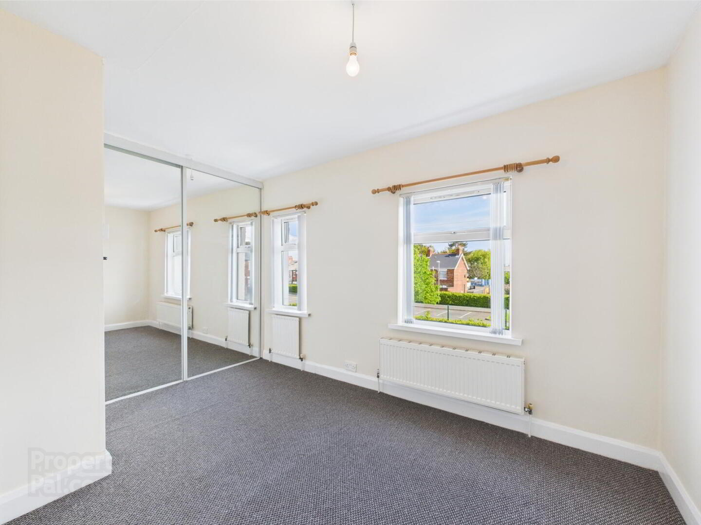 2 Strandburn Street 9 of 17