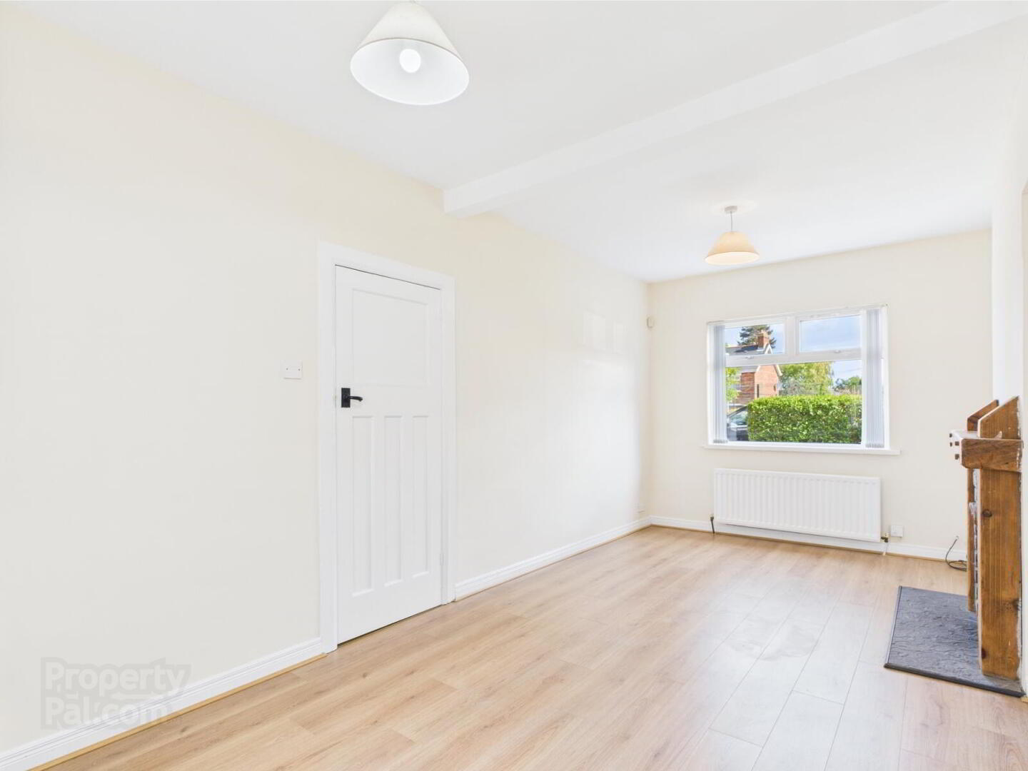 2 Strandburn Street 4 of 17