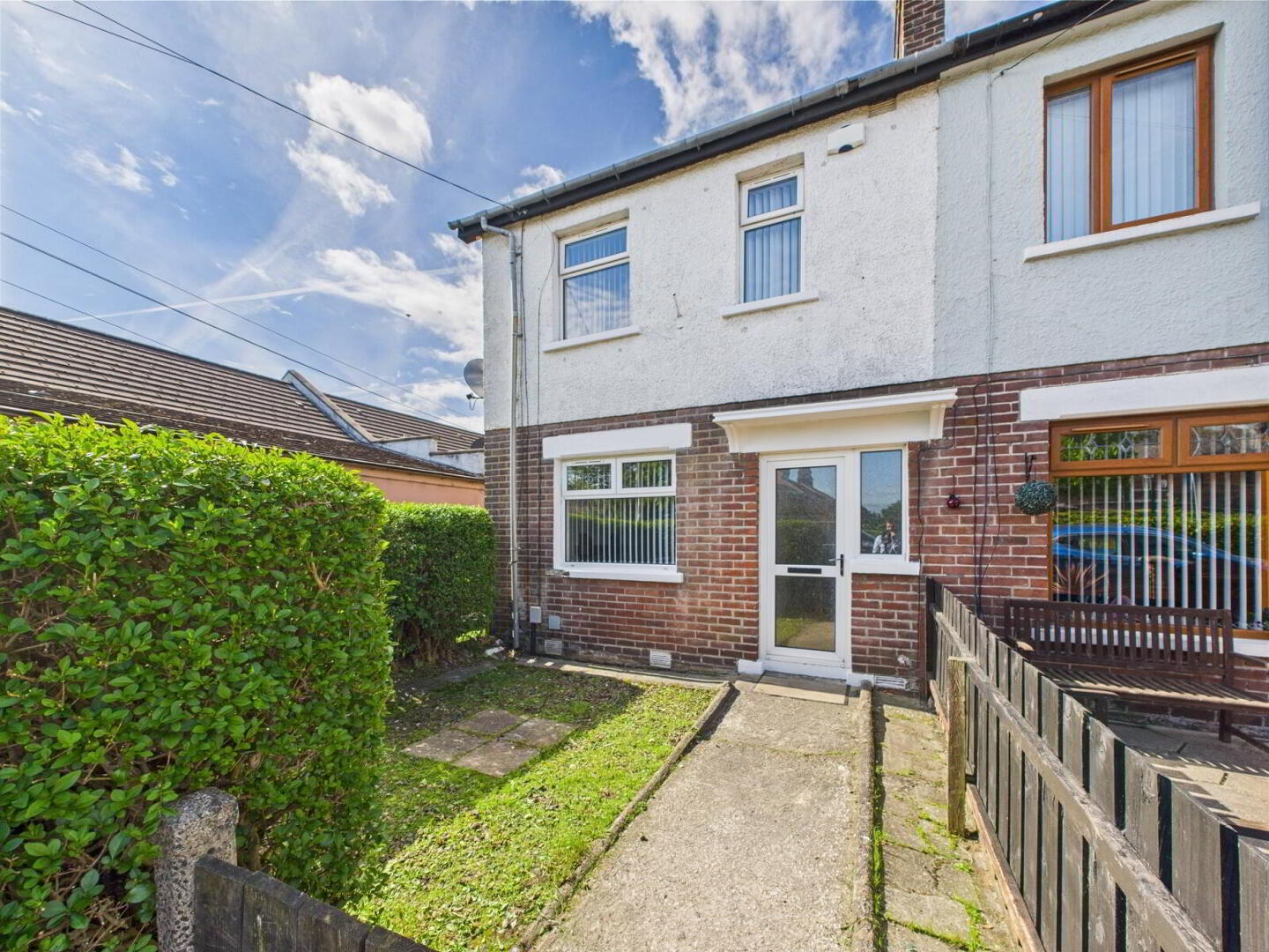 2 Strandburn Street 17 of 17