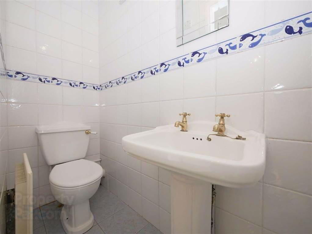 Apt 1, 14 Hillsborough Road 8 of 13