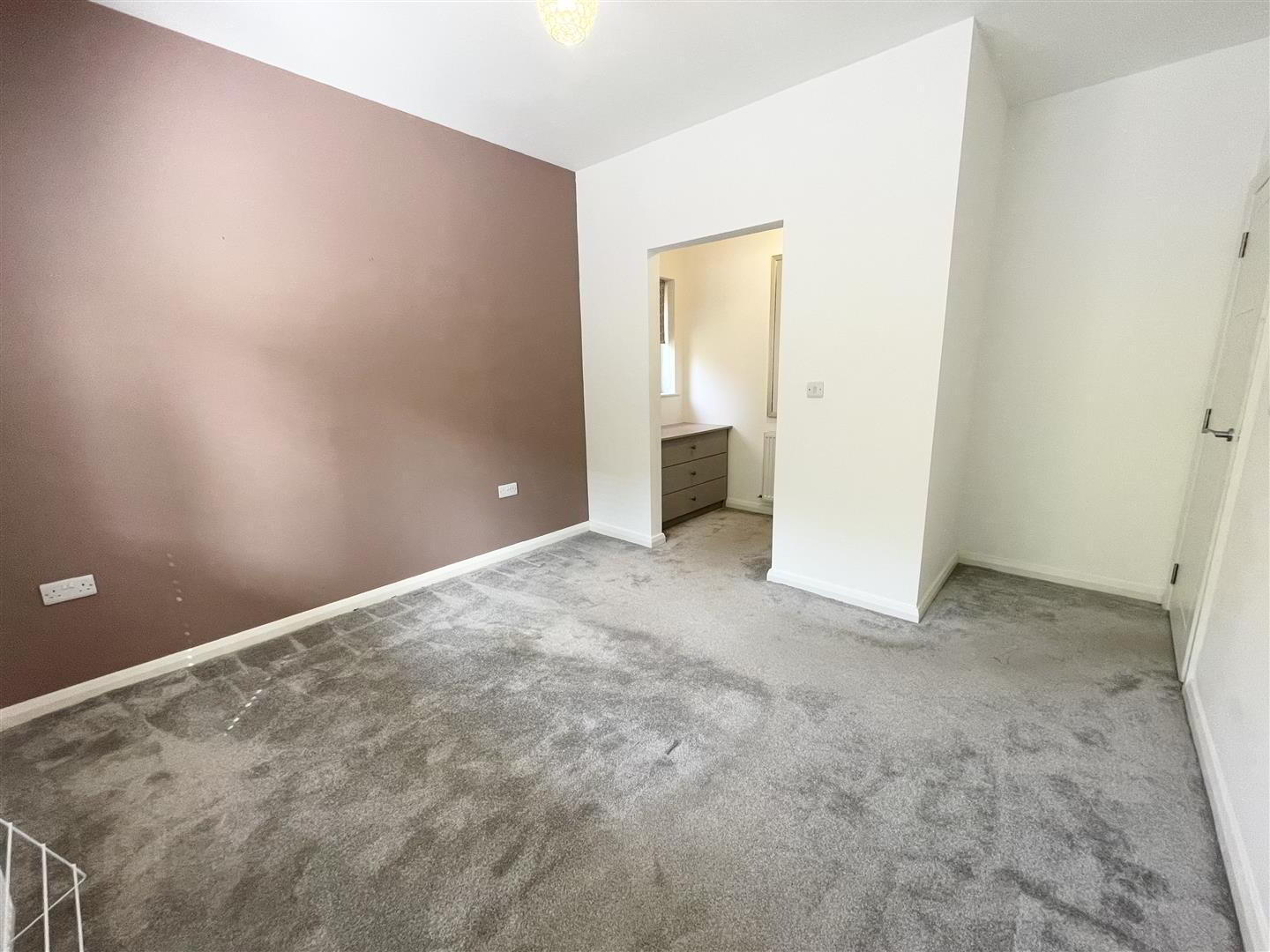 Apt 26 Cotton Hall, 5 Faulkner Road 6 of 8