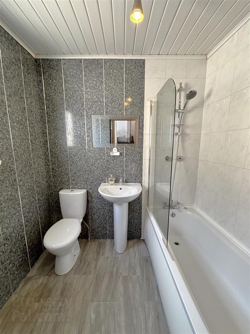 4 Clifton Drive 11 of 20