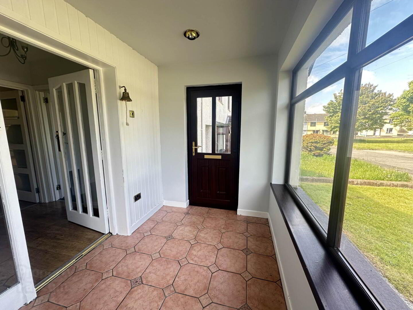 property description image