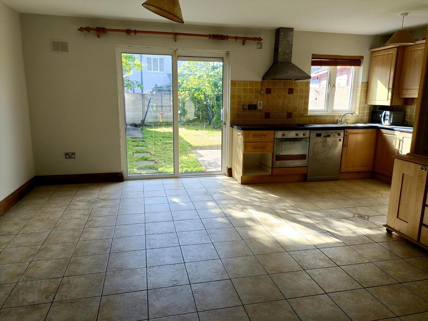 35 Eiscir End Road 8 of 17