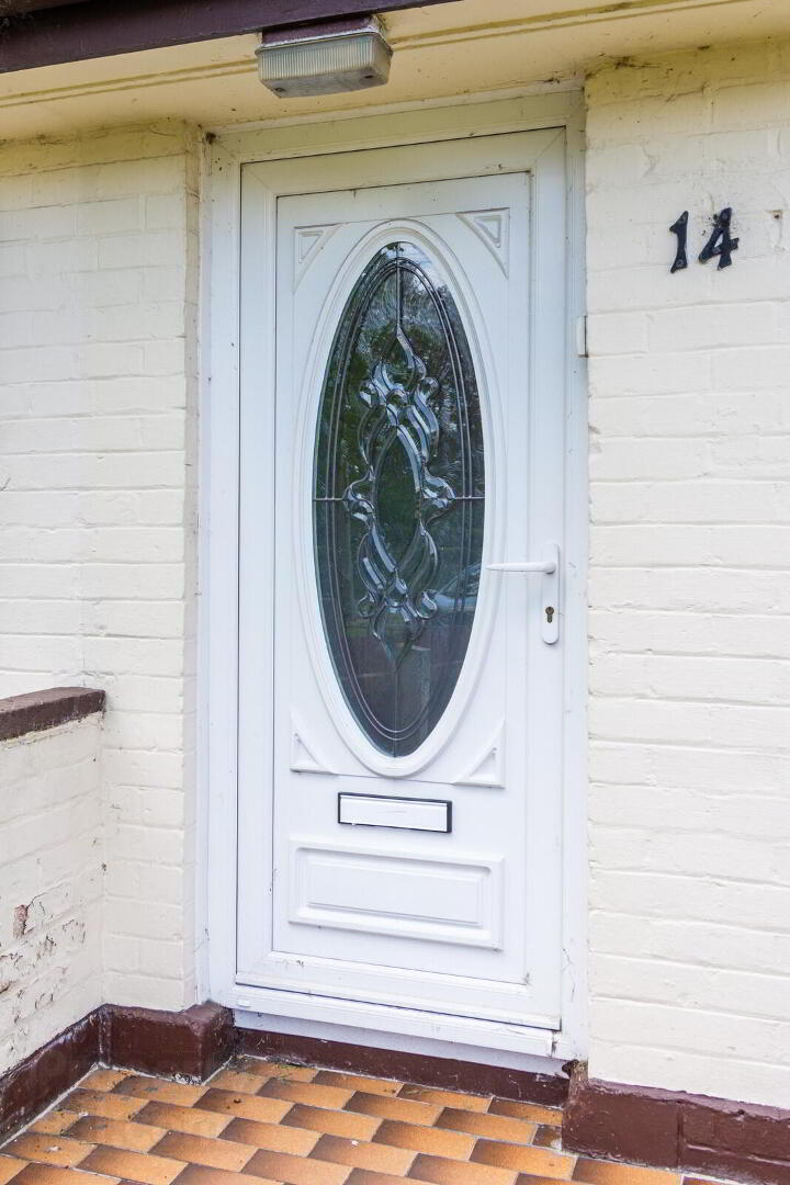 14 Eglantine Crescent 3 of 13