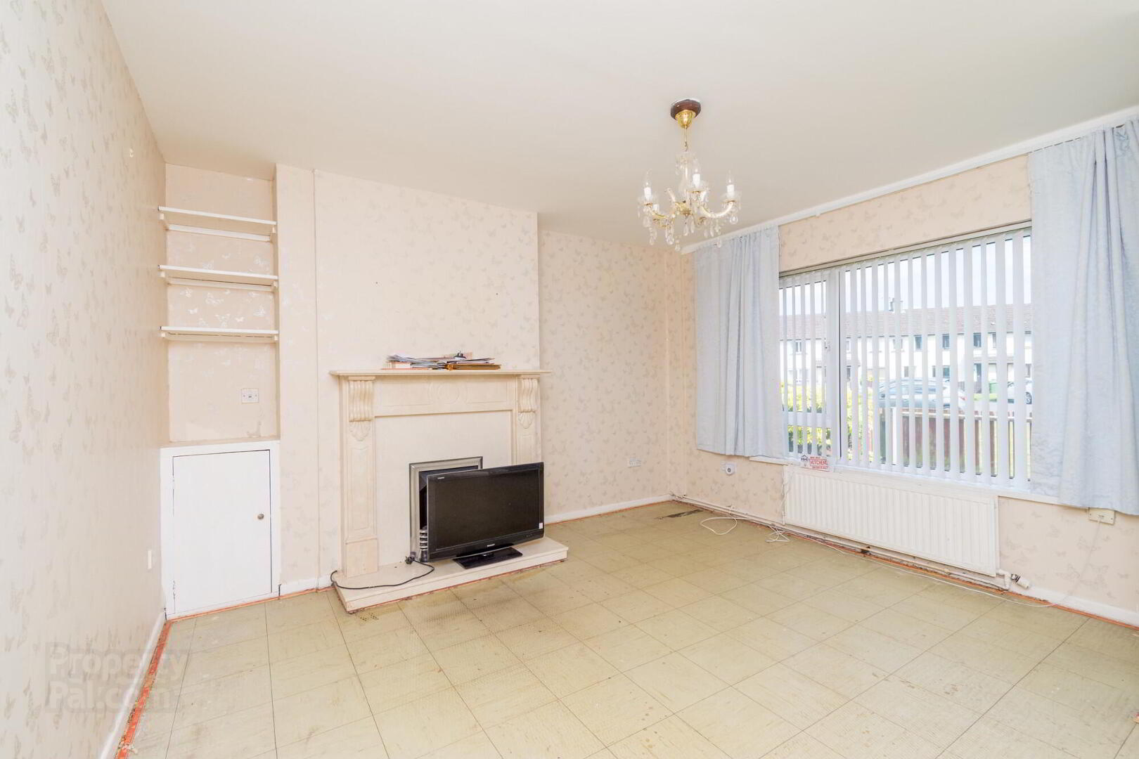 14 Eglantine Crescent 4 of 13