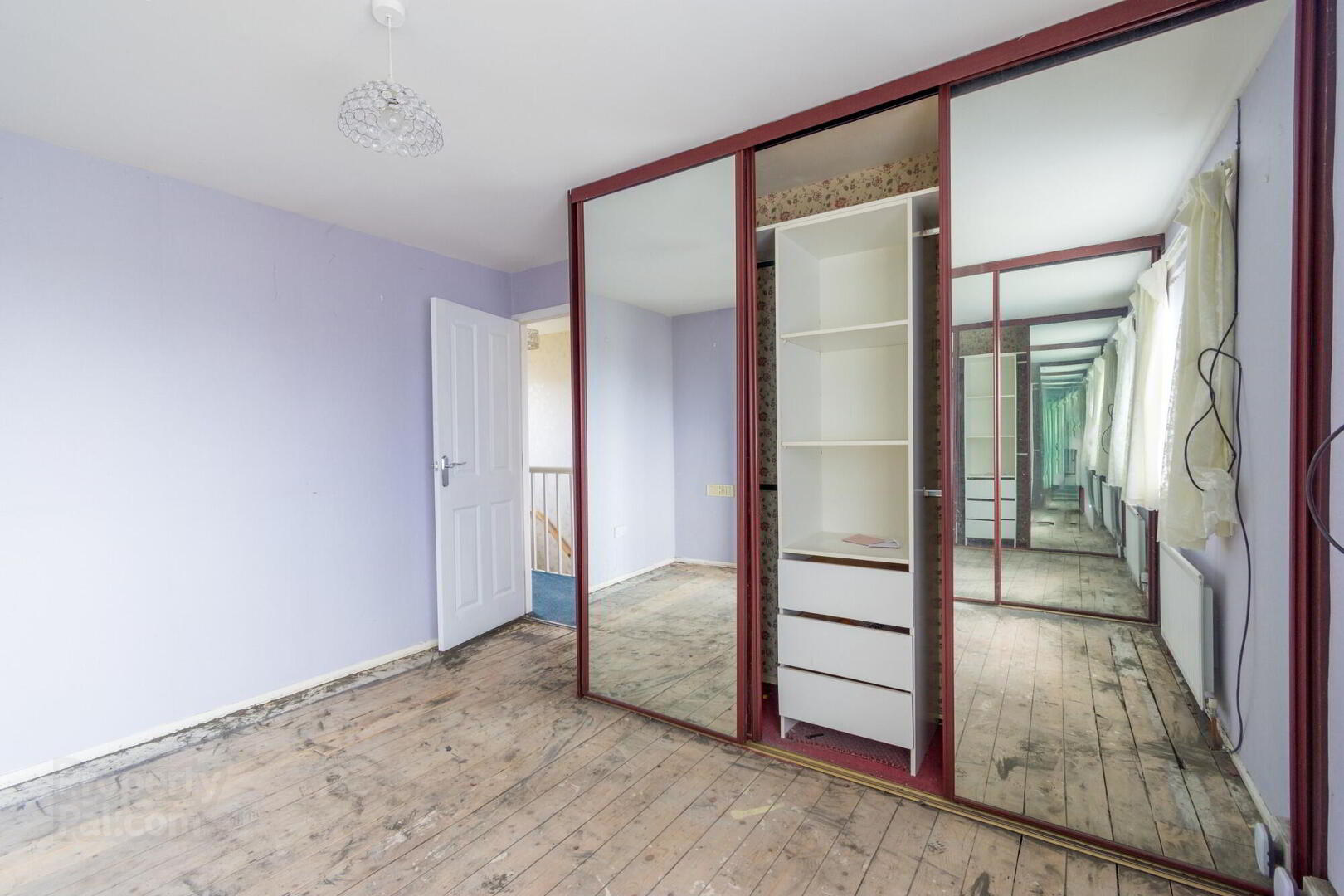 14 Eglantine Crescent 9 of 13