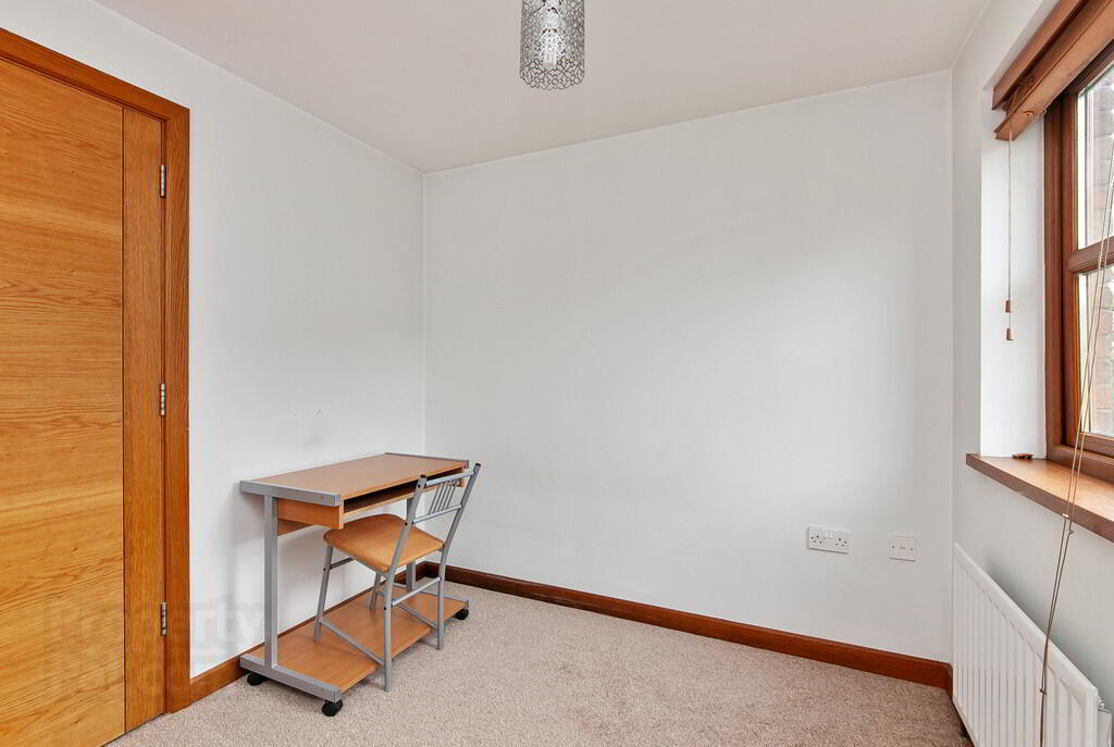 226 Malone Road 19 of 27