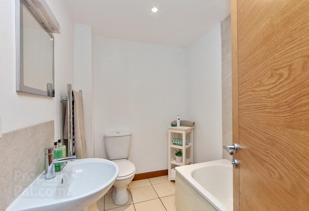 226 Malone Road 23 of 27