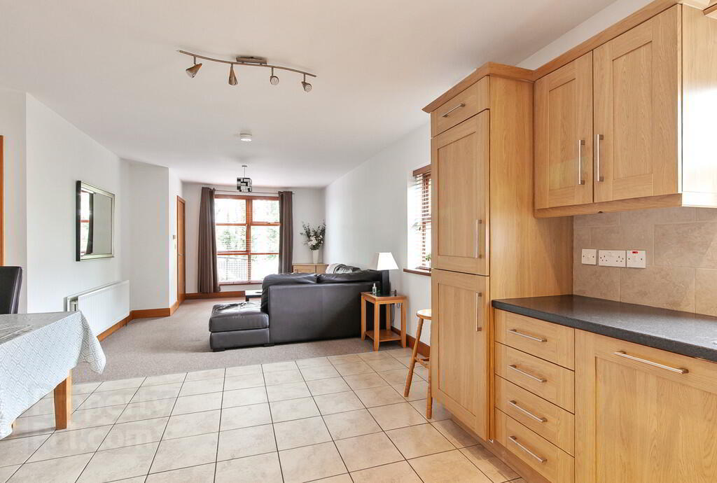 226 Malone Road 11 of 27