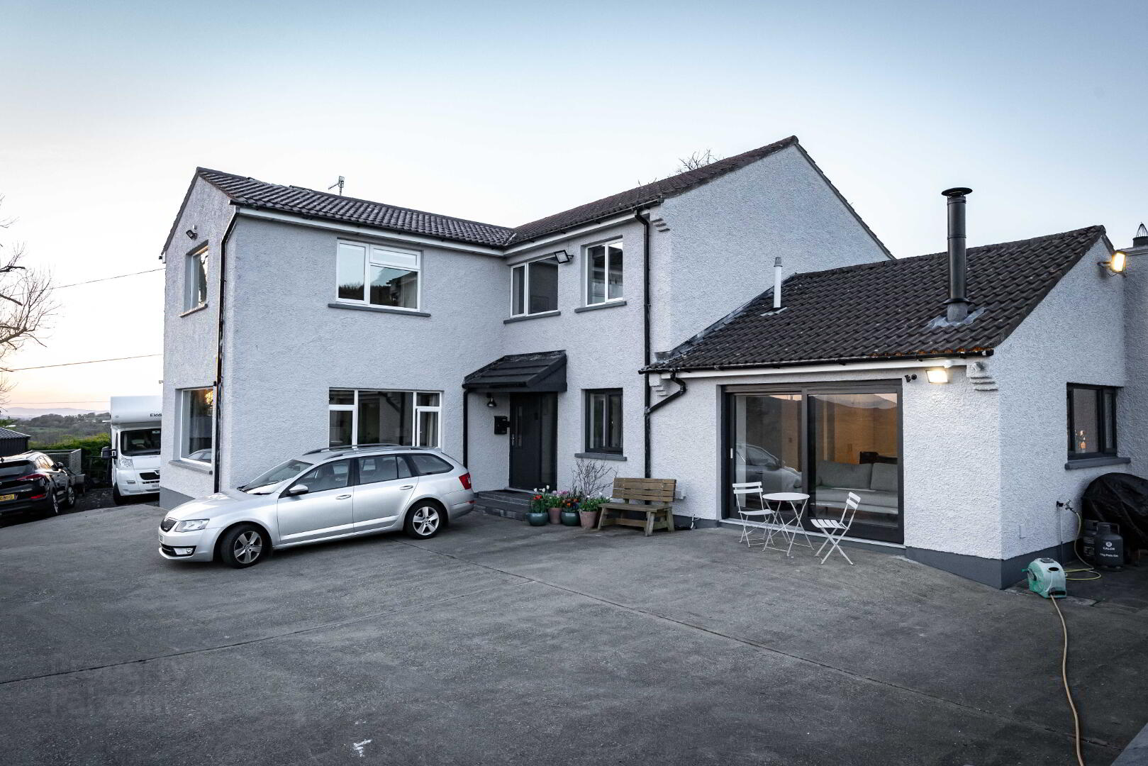 46 Foreglen Road 5 of 44