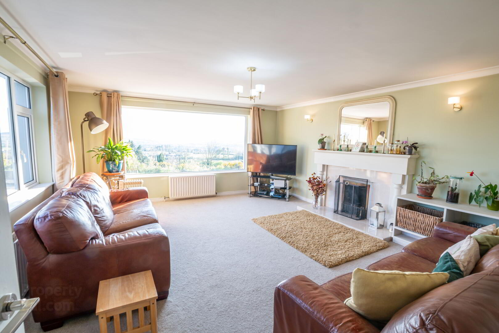 46 Foreglen Road 8 of 44