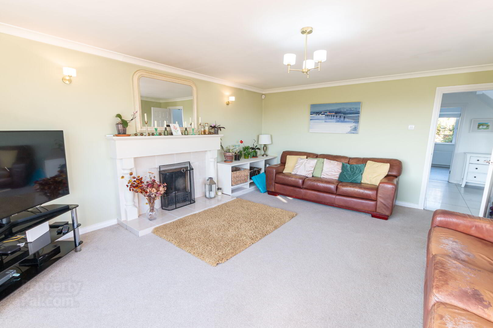 46 Foreglen Road 9 of 44