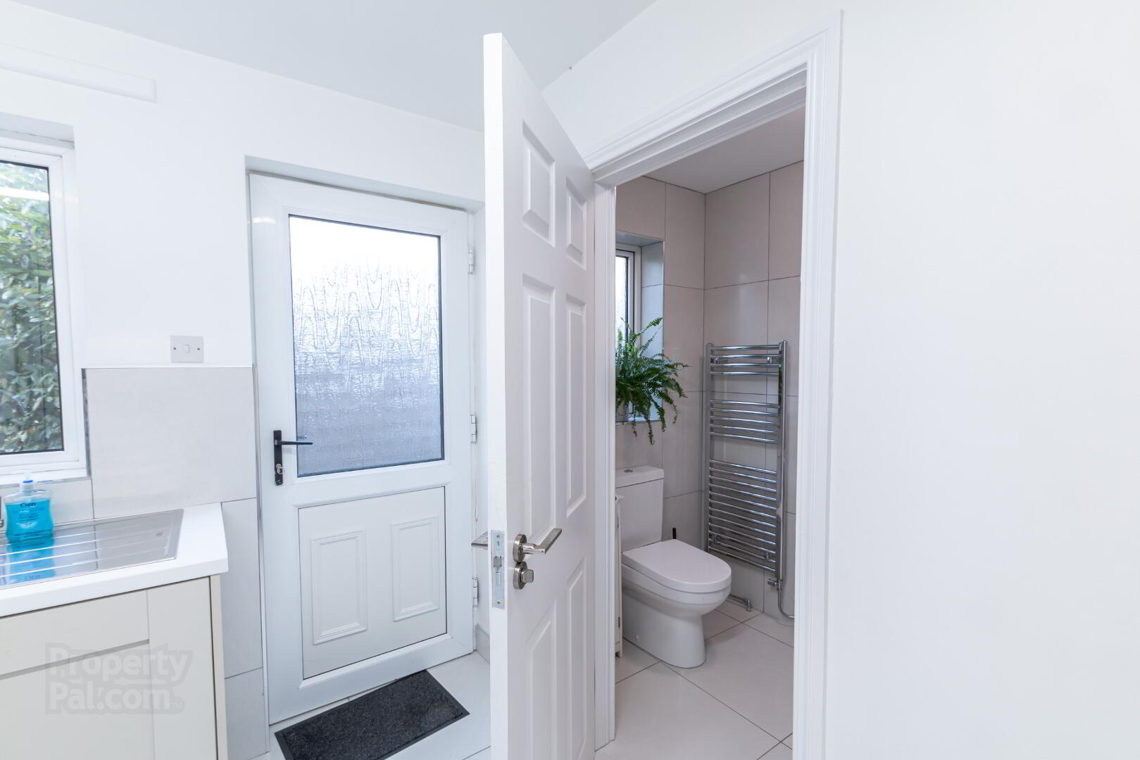 46 Foreglen Road 23 of 44