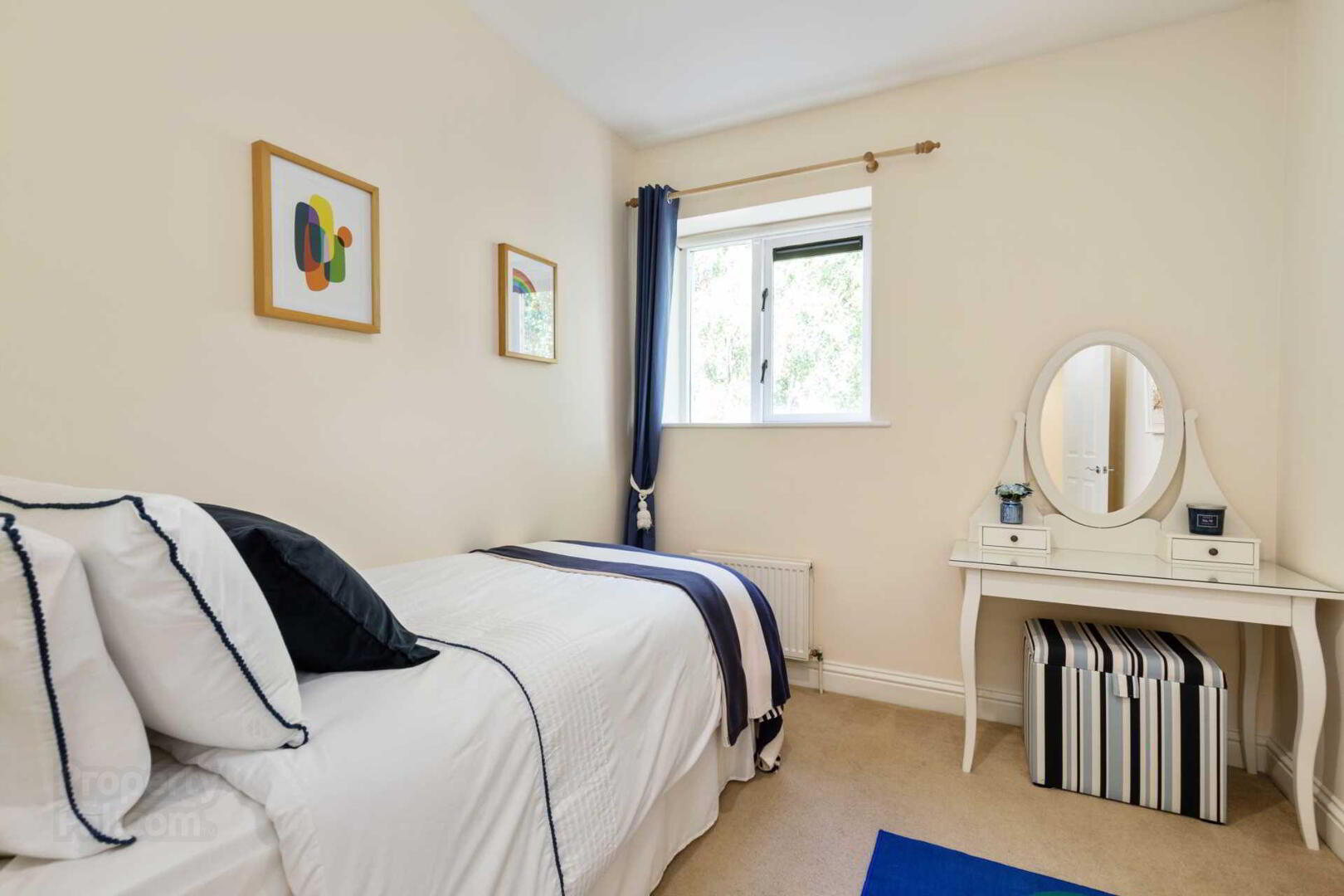 Apt 9 Marlfield House, Saint Gabriels 10 of 11