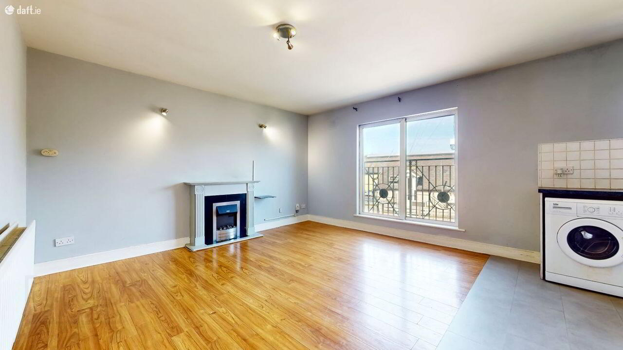 Apartment 14 Station Court 3 of 11