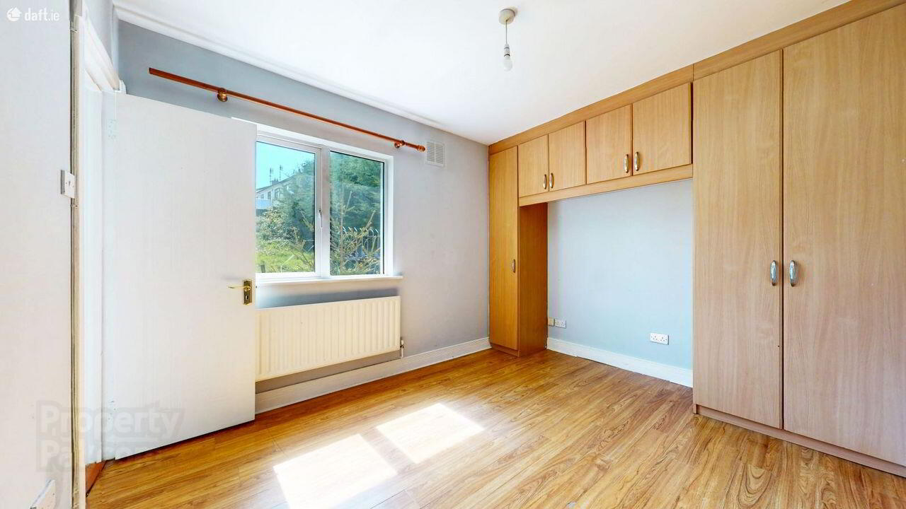 Apartment 14 Station Court 7 of 11