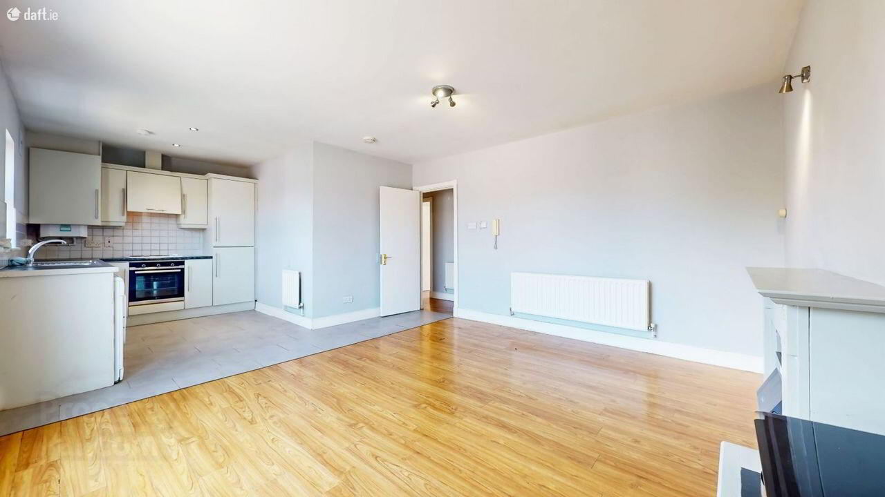 Apartment 14 Station Court 5 of 11