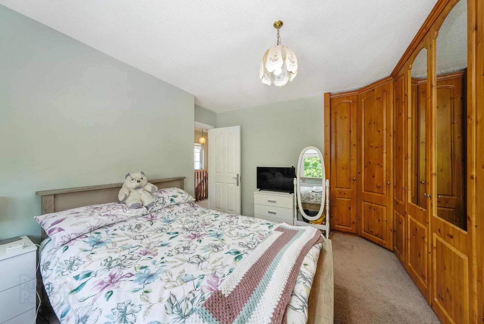 20 Northway Estate 19 of 29