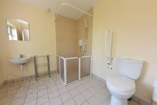 7 Coolroe Heights 40 of 60