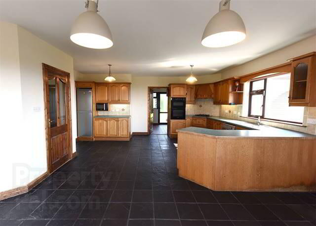 Nohoval Cove 56 of 90