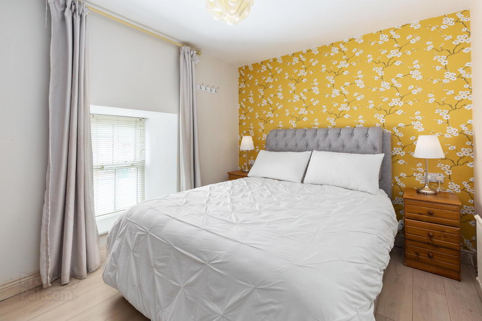 4 Lwr Carrick Street 6 of 9