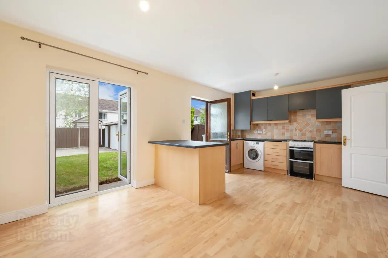 9 Hawthorn Cresent 6 of 17