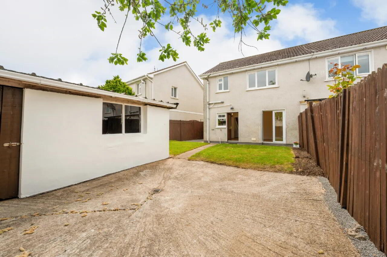 9 Hawthorn Cresent 16 of 17